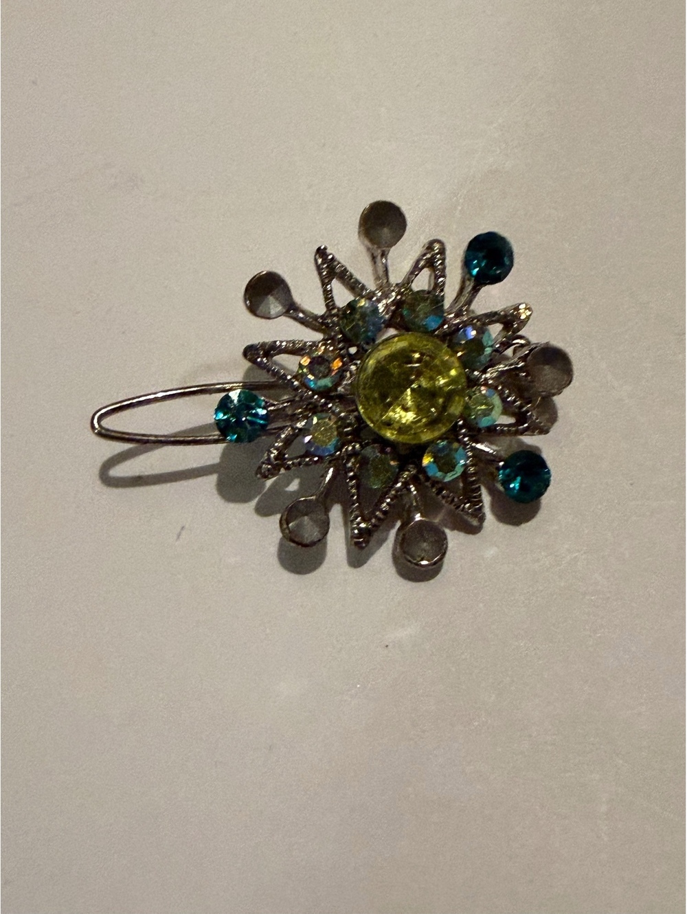 Rhinestone flower hair clip